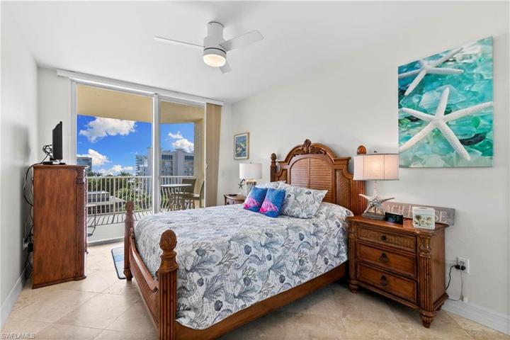 1111  Swallow  AVE, MARCO ISLAND, FL 34145