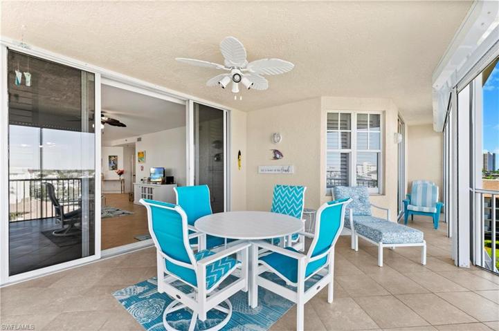 1111  Swallow  AVE, MARCO ISLAND, FL 34145