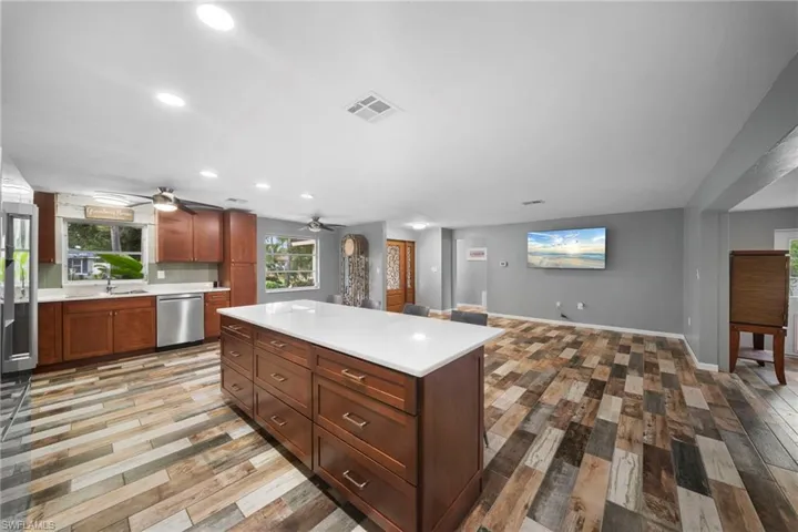 1444 Covington Cir W, Fort Myers, Florida 33919
