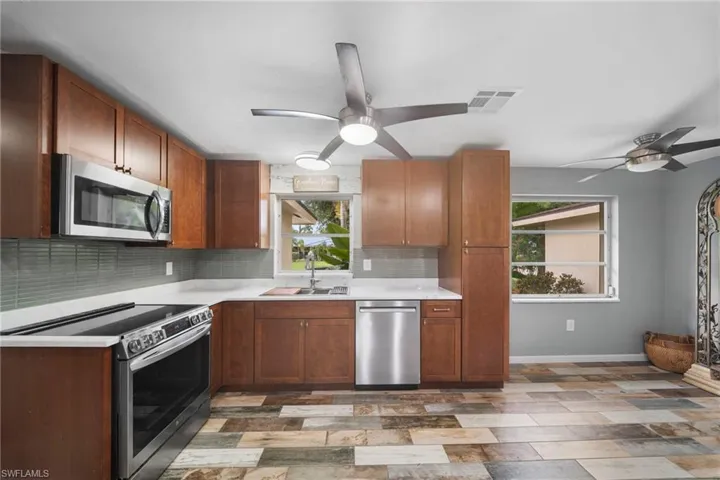 1444 Covington Cir W, Fort Myers, Florida 33919