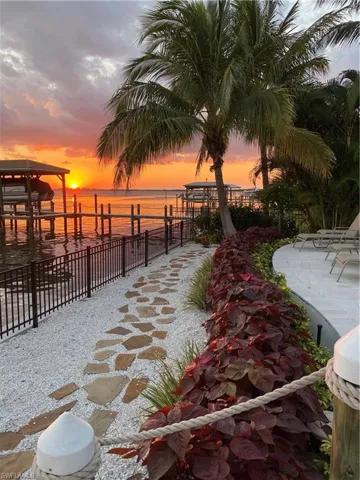 You can Live the SW FL Lifestyle