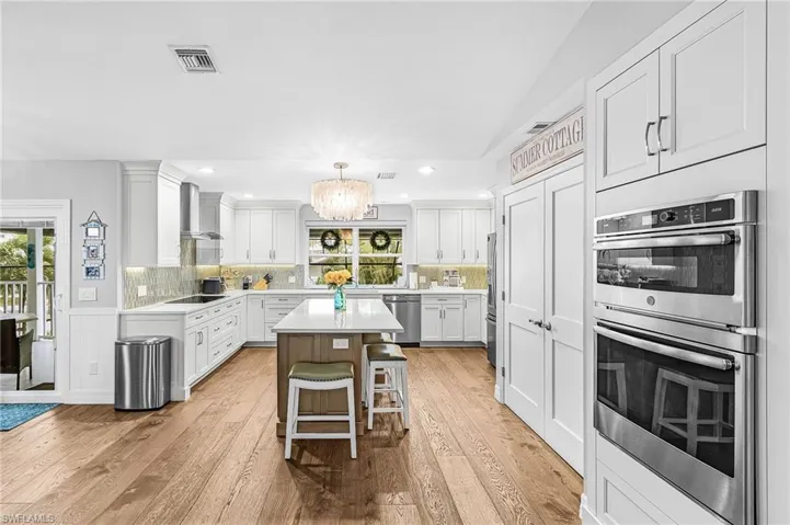 7842 Buccaneer Dr, Fort Myers Beach, Florida 33931