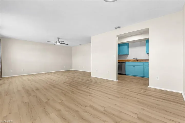 remodeled spacious living/dining area w/new LVP.