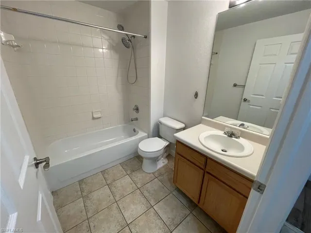 7915 Preserve Cir 217, Naples, Florida 34119