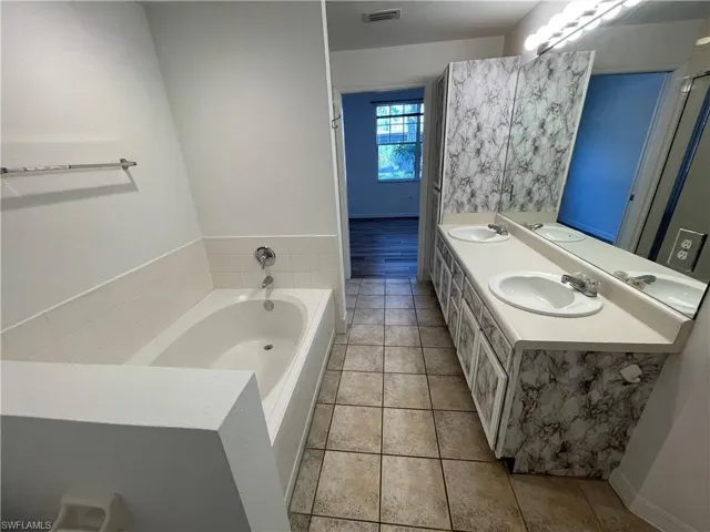 7915 Preserve Cir 217, Naples, Florida 34119