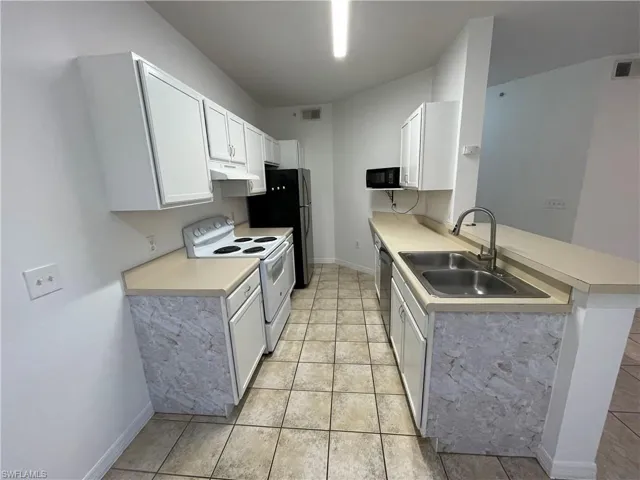 7915 Preserve Cir 217, Naples, Florida 34119