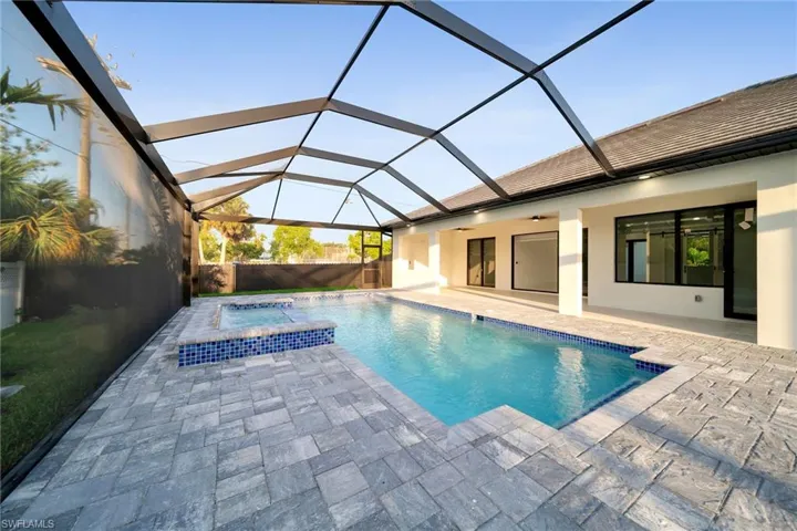 629 SE 26th  TER, Cape Coral, FL 33904