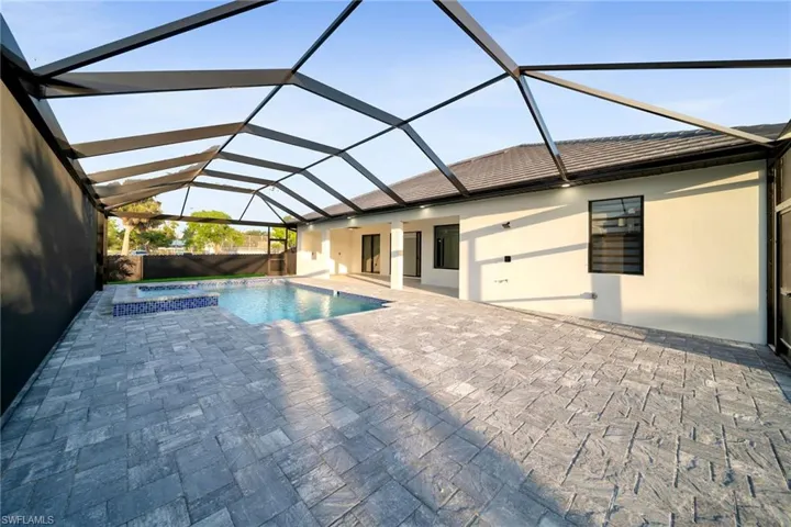 629 SE 26th  TER, Cape Coral, FL 33904