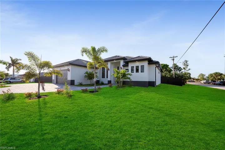 629 SE 26th  TER, Cape Coral, FL 33904