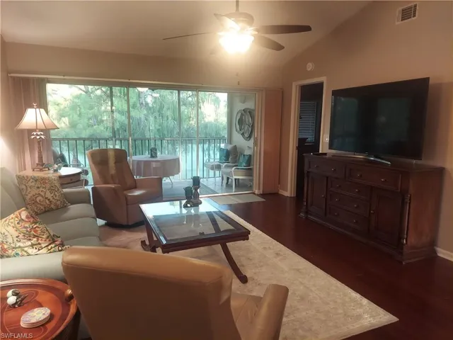 3685  Amberly  CIR, Naples, FL 34112