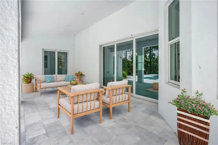 View of patio / terrace featuring outdoor lounge area