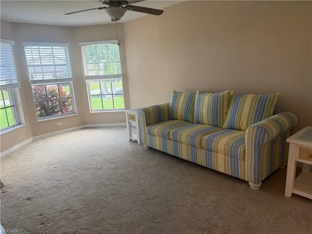 527 40th Ter, Cape Coral, Florida 33914