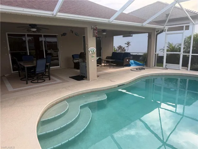 527 40th Ter, Cape Coral, Florida 33914