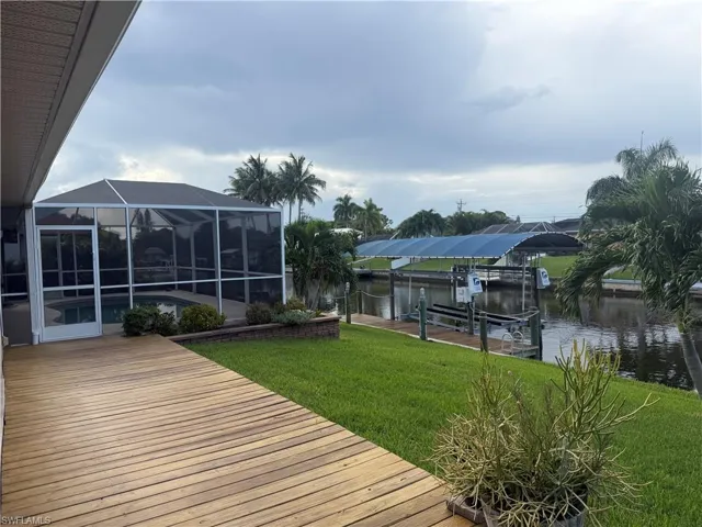 527 40th Ter, Cape Coral, Florida 33914