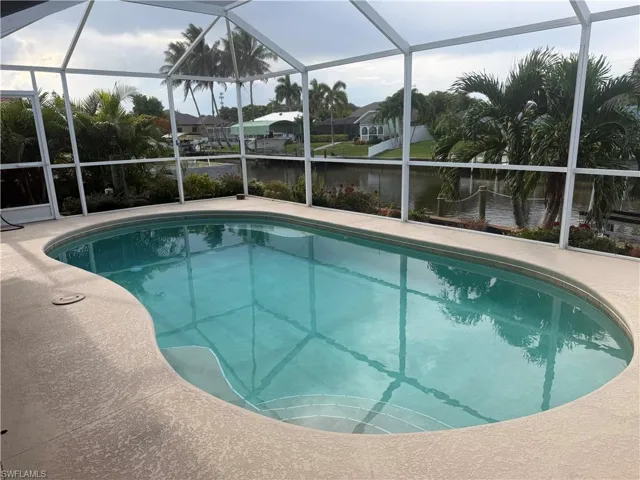 527 40th Ter, Cape Coral, Florida 33914