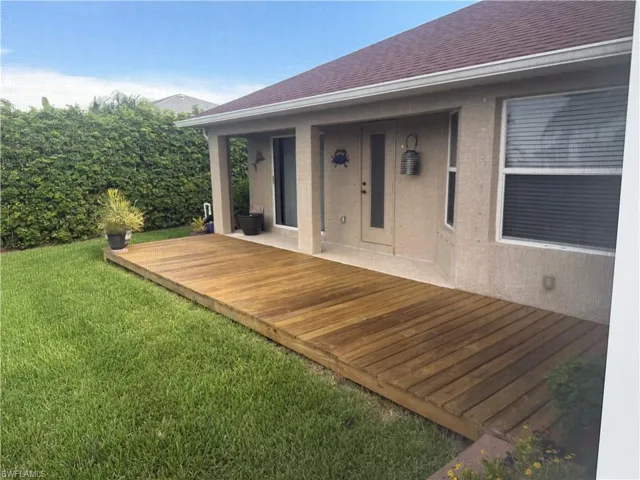 527 40th Ter, Cape Coral, Florida 33914