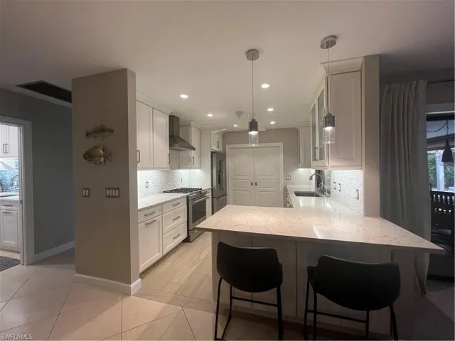 240 Nottingham Dr, Naples, Florida 34109