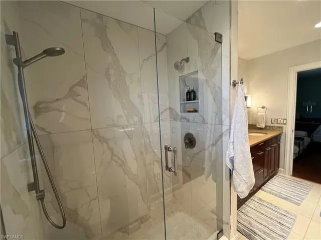 240 Nottingham Dr, Naples, Florida 34109