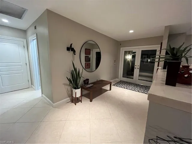 240 Nottingham Dr, Naples, Florida 34109