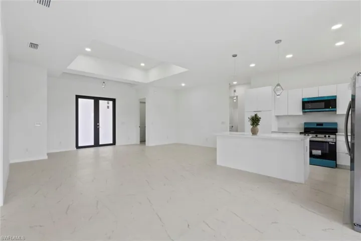 2130 Ne 26th St, Cape Coral, Florida 33909