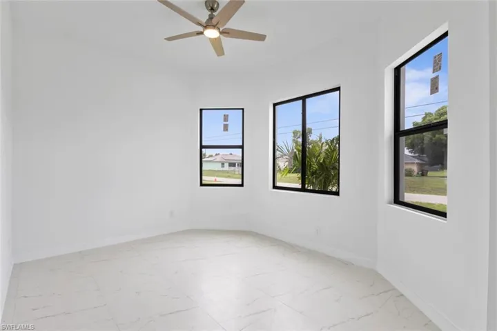 2130 Ne 26th St, Cape Coral, Florida 33909