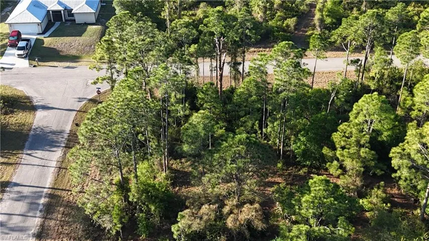 Birds eye view of property