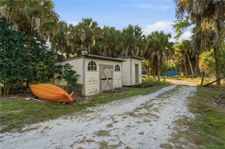 Detached storage shed