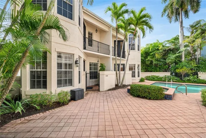 554  3rd S AVE, Naples, FL 34102