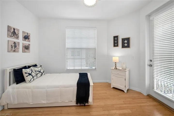 554  3rd S AVE, Naples, FL 34102