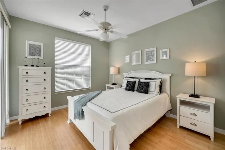 554  3rd S AVE, Naples, FL 34102