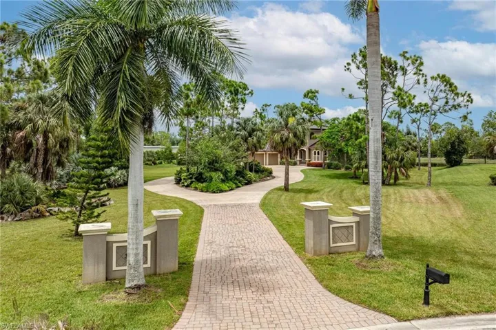 3917  La Vida  WAY, Cape Coral, FL 33993