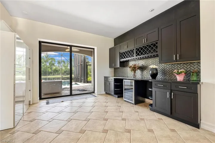 3917  La Vida  WAY, Cape Coral, FL 33993
