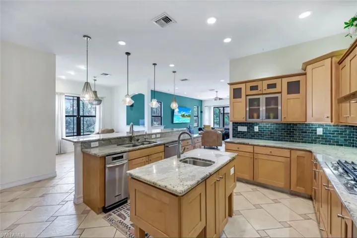 3917  La Vida  WAY, Cape Coral, FL 33993