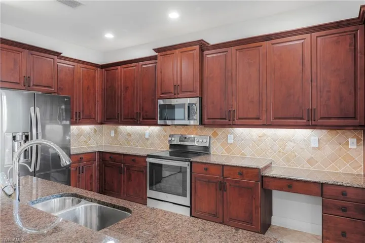 10487 Winged Elm Ln, Fort Myers, Florida 33913