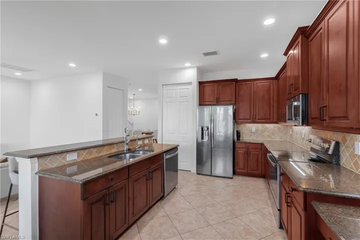 10487 Winged Elm Ln, Fort Myers, Florida 33913