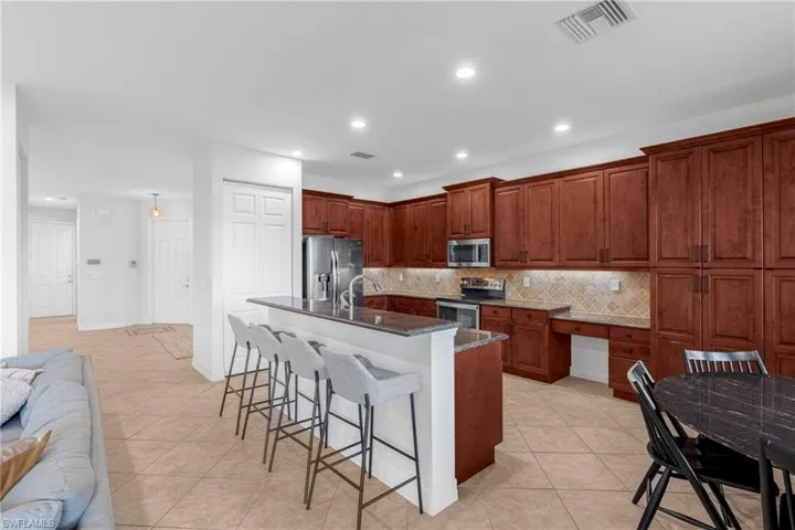 10487 Winged Elm Ln, Fort Myers, Florida 33913