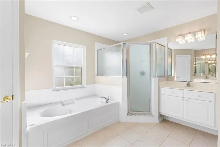 16620  Wellington Lakes  CIR, Fort Myers, FL 33908