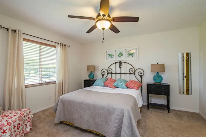 180 Furse Lakes Cir E8, Naples, Florida 34104