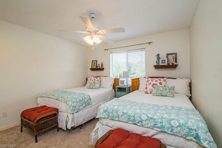 180 Furse Lakes Cir E8, Naples, Florida 34104