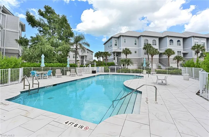 175 Barefoot Cir, Bonita Springs, Florida 34134