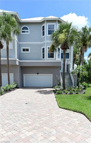 175 Barefoot Cir, Bonita Springs, Florida 34134