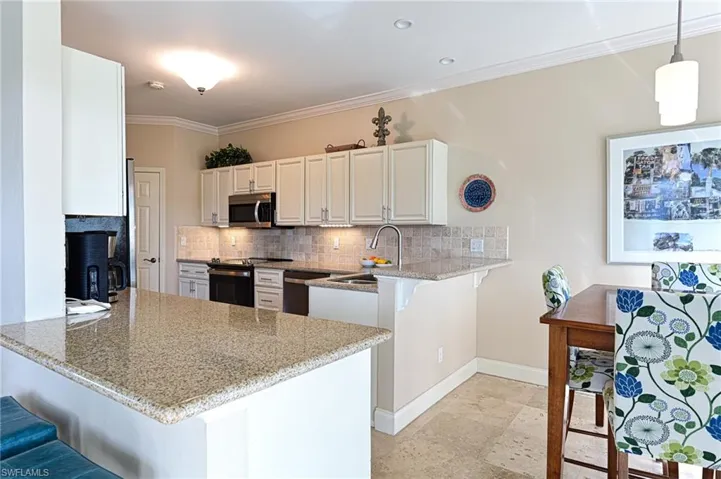 175 Barefoot Cir, Bonita Springs, Florida 34134