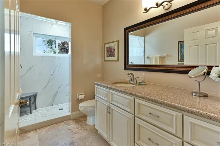 175 Barefoot Cir, Bonita Springs, Florida 34134