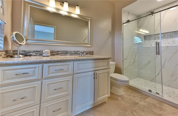 175 Barefoot Cir, Bonita Springs, Florida 34134