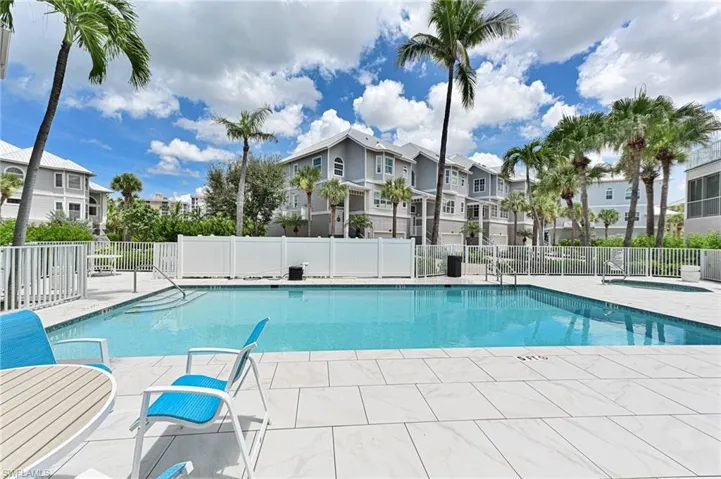 175 Barefoot Cir, Bonita Springs, Florida 34134