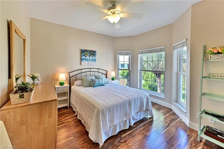 175 Barefoot Cir, Bonita Springs, Florida 34134