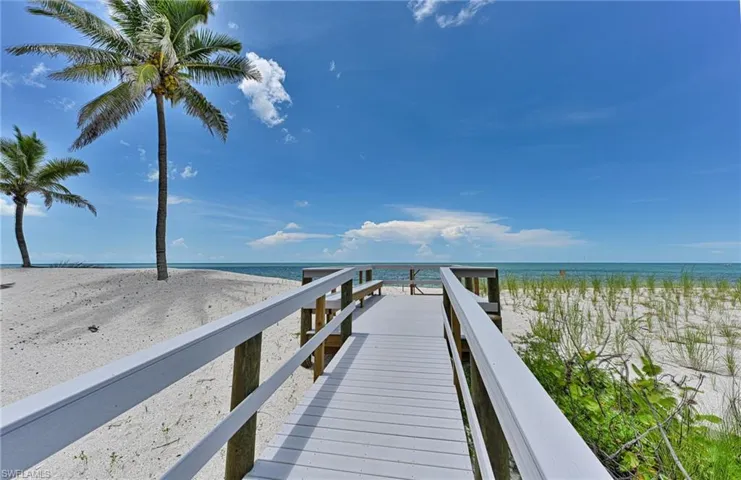 175 Barefoot Cir, Bonita Springs, Florida 34134