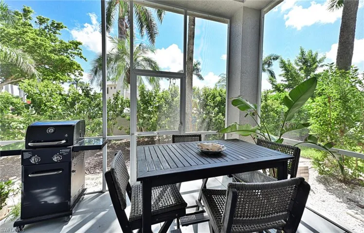 175 Barefoot Cir, Bonita Springs, Florida 34134