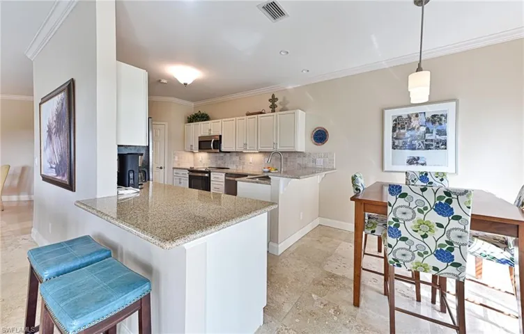 175 Barefoot Cir, Bonita Springs, Florida 34134