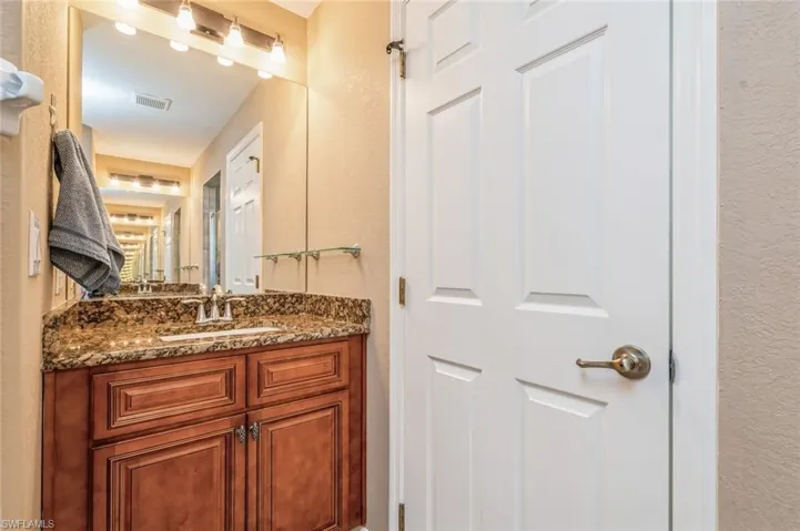 Separated Dual Vanities